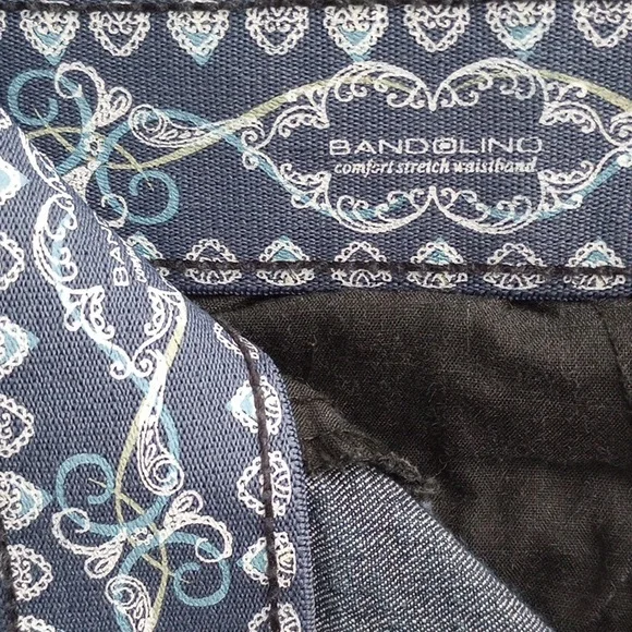 [18] Bandolino Blue Ankle Cropped Jeans - Picture 6 of 7